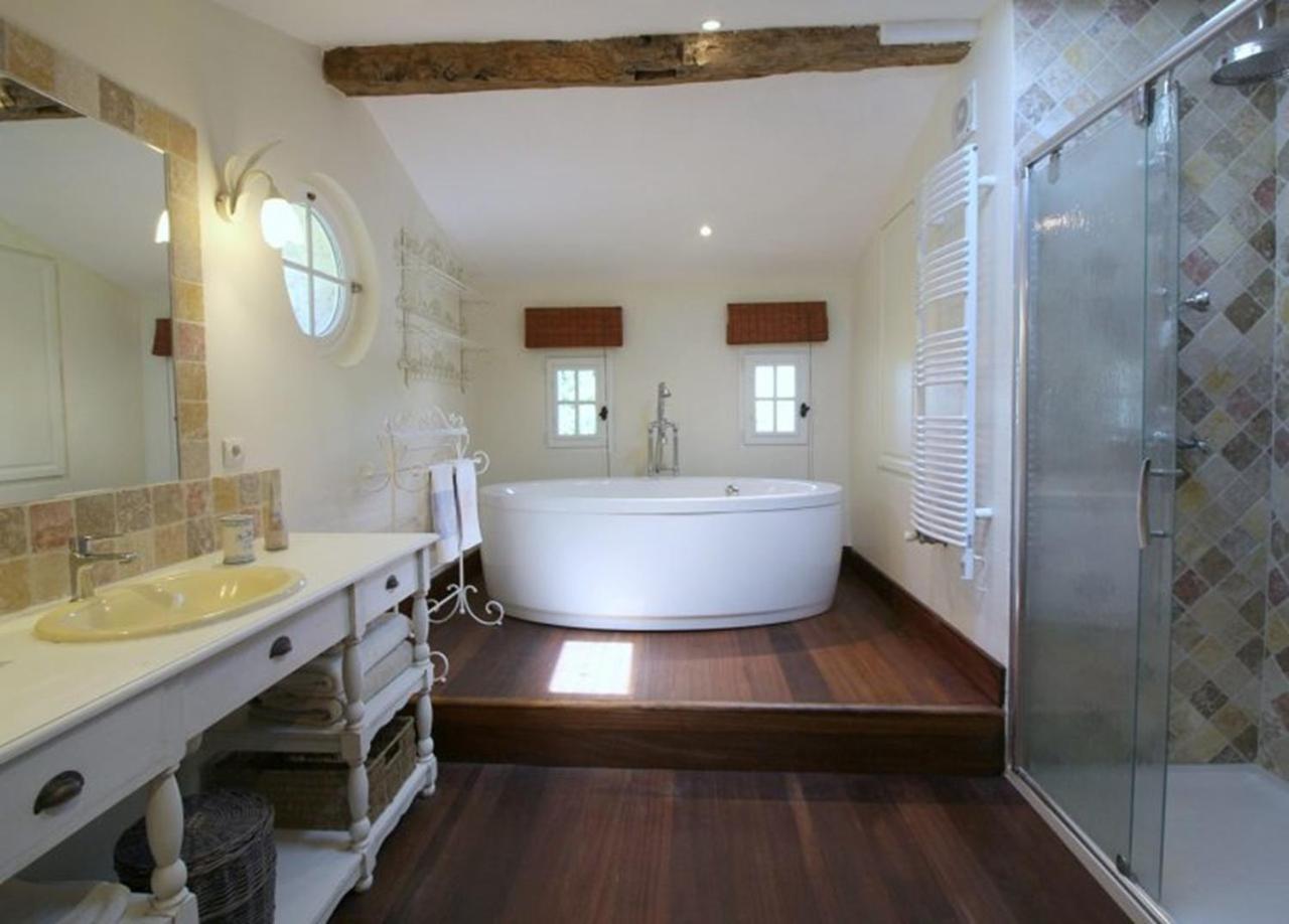 Chambre D'Hotes Spacieuse, Salle De Bain Privative Saint-Michel-de-Fronsac Екстер'єр фото